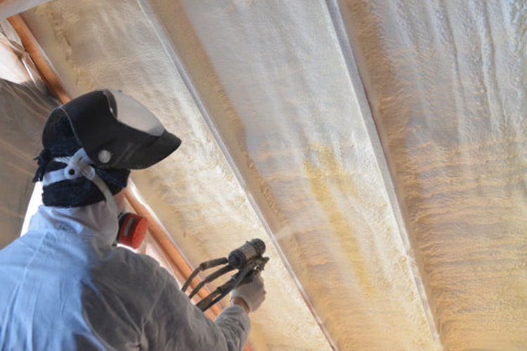 What Should Be in the Spray Polyurethane Foam and Polyurea Training Program